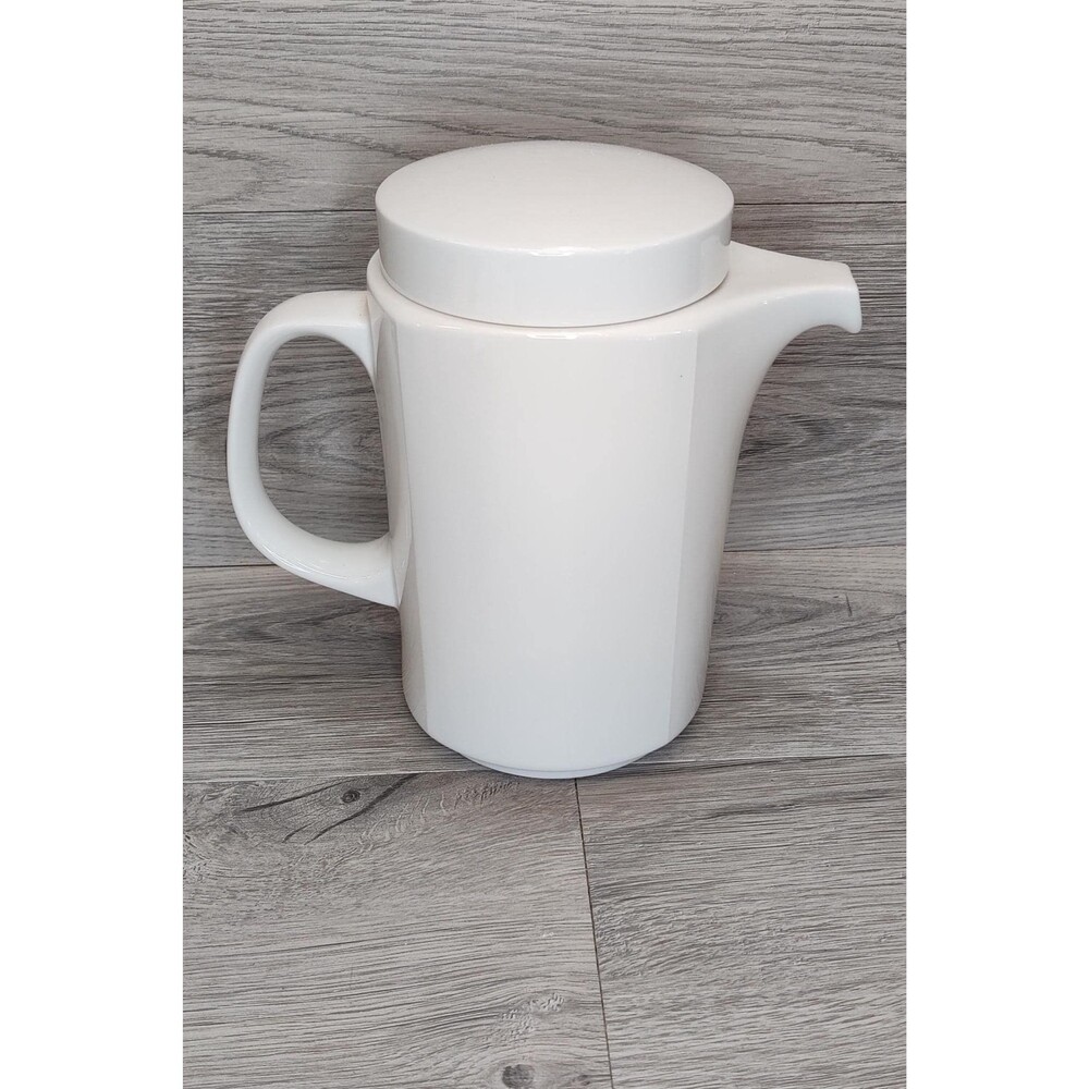 Rosenthal Studio Linie Coffee Pot, Wolf Karnagel Design, Porcelain, 1970s German